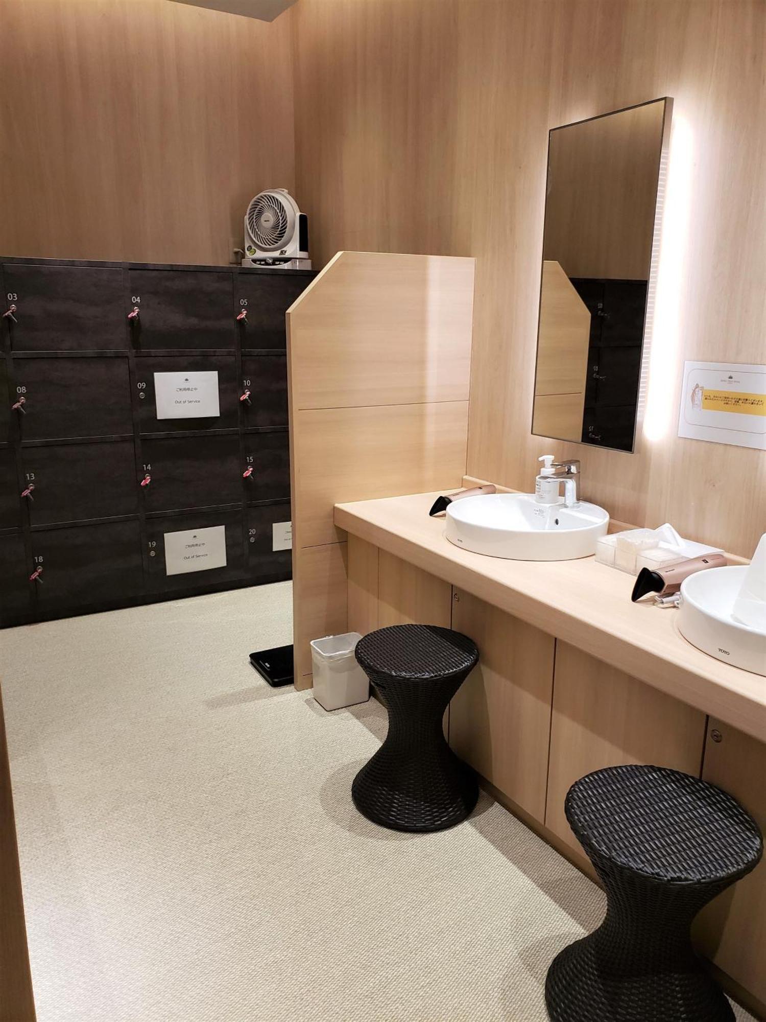 Royal Twin Hotel Kyoto Hachijoguchi Bagian luar foto